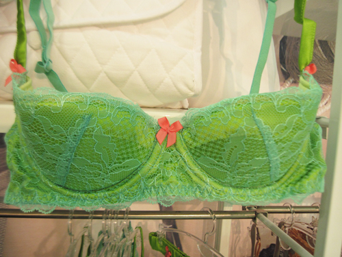 Off the Rack ~ Bra Trends for D Cups and Up and 28 Bands and Down at  CurveNY –