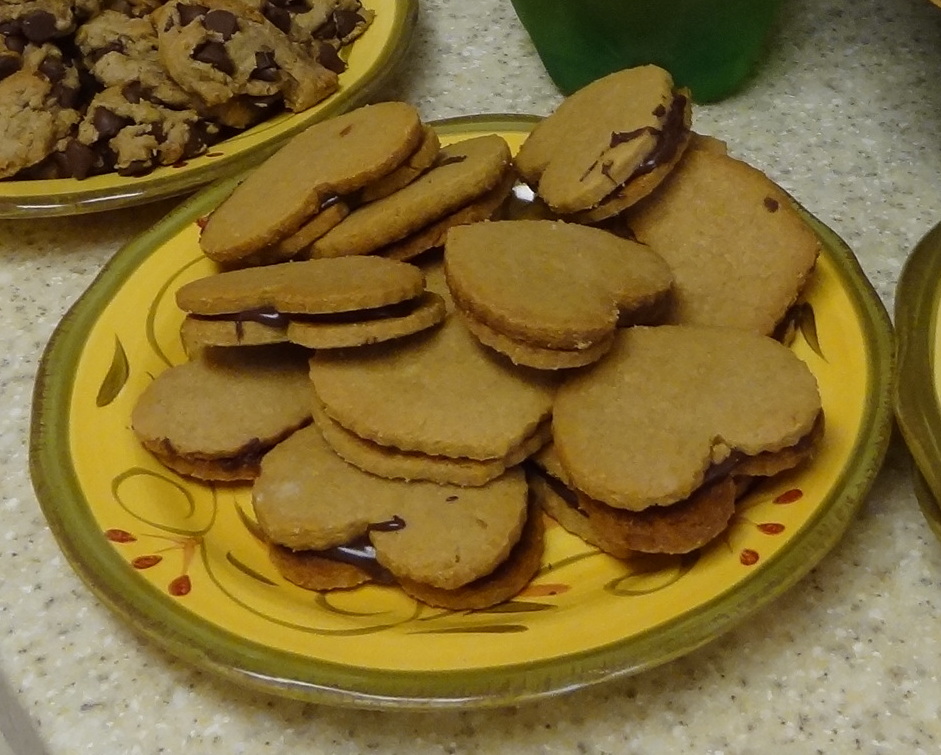big bust peanut butter chocolate sandwich cookies