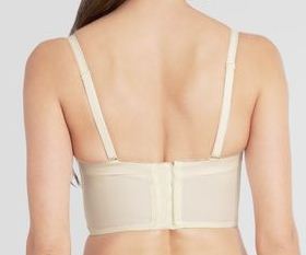 Five hook back fastening, the bra comes with detachable straps.