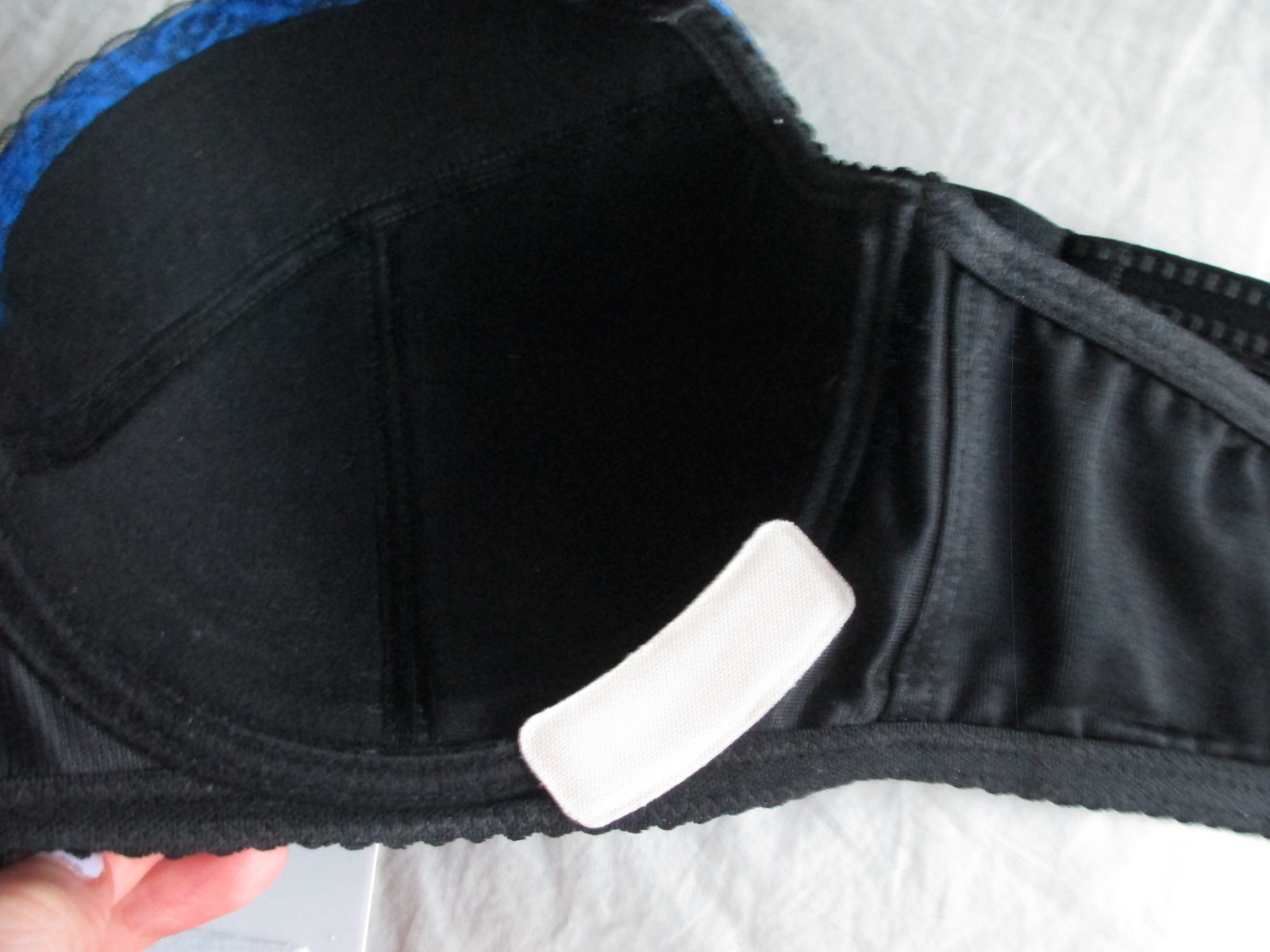Off the Rack ~ Comparing Underwire Comfort Pads – hourglassy.com