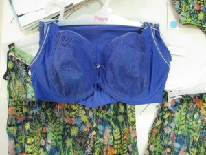 Lately Freya has been introducing items that mix and match across collections. Take the Hero bra, shown here, which goes well with the Strawberry Fields group. Hero is Freya’s first four-part cup and I quite liked it, especially the cornflower blue color.