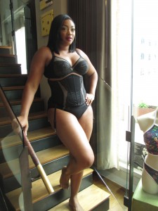 Hello, how freaking gorgeous is the model in this Elomi waspie set?? It enhances her curves beautifully.