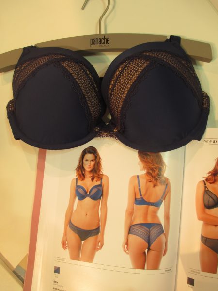 For Panache Black, Aria’s (28F-H, 30-38 D-H) new “Navy/Nude” color is a deep, rich blue. Note that it looks bright sapphire blue in the catalog, but it’s clearly navy in real life, one of my favorite lingerie colors.
