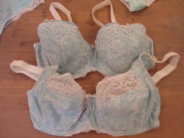 Sea-blue was a big hit at Curve this season, and Fantasie’s iteration just may be the prettiest yet. This is Isabella in “Sea Breeze.” The padded half-cup (top) comes in 30-38 D-G, plus C-cups from 32-38, and the side-support version starts at 30 and goes up to H. One thing I noticed about the padded half-cup was how soft the padding felt. The last padded half-cup I tried was from Freya several years ago, and its foam was decidedly crunchy.