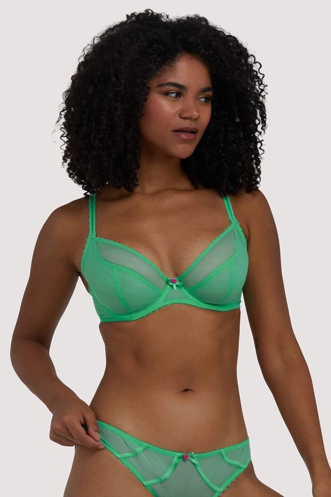 Off the Rack ~ Reviewing the Deja Day “Grace” Bra – hourglassy.com