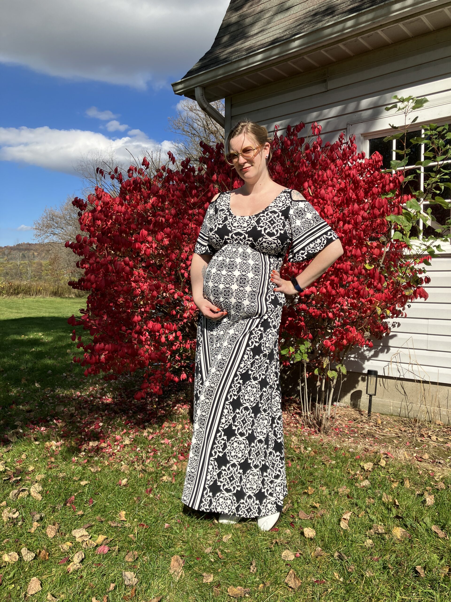 Off the Rack ~ The Full-Bust Maternity Clothing Landscape STINKS –